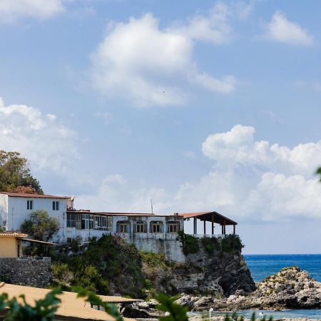 Riva Smeralda Camping Lodge Milazzo Kültér fotó