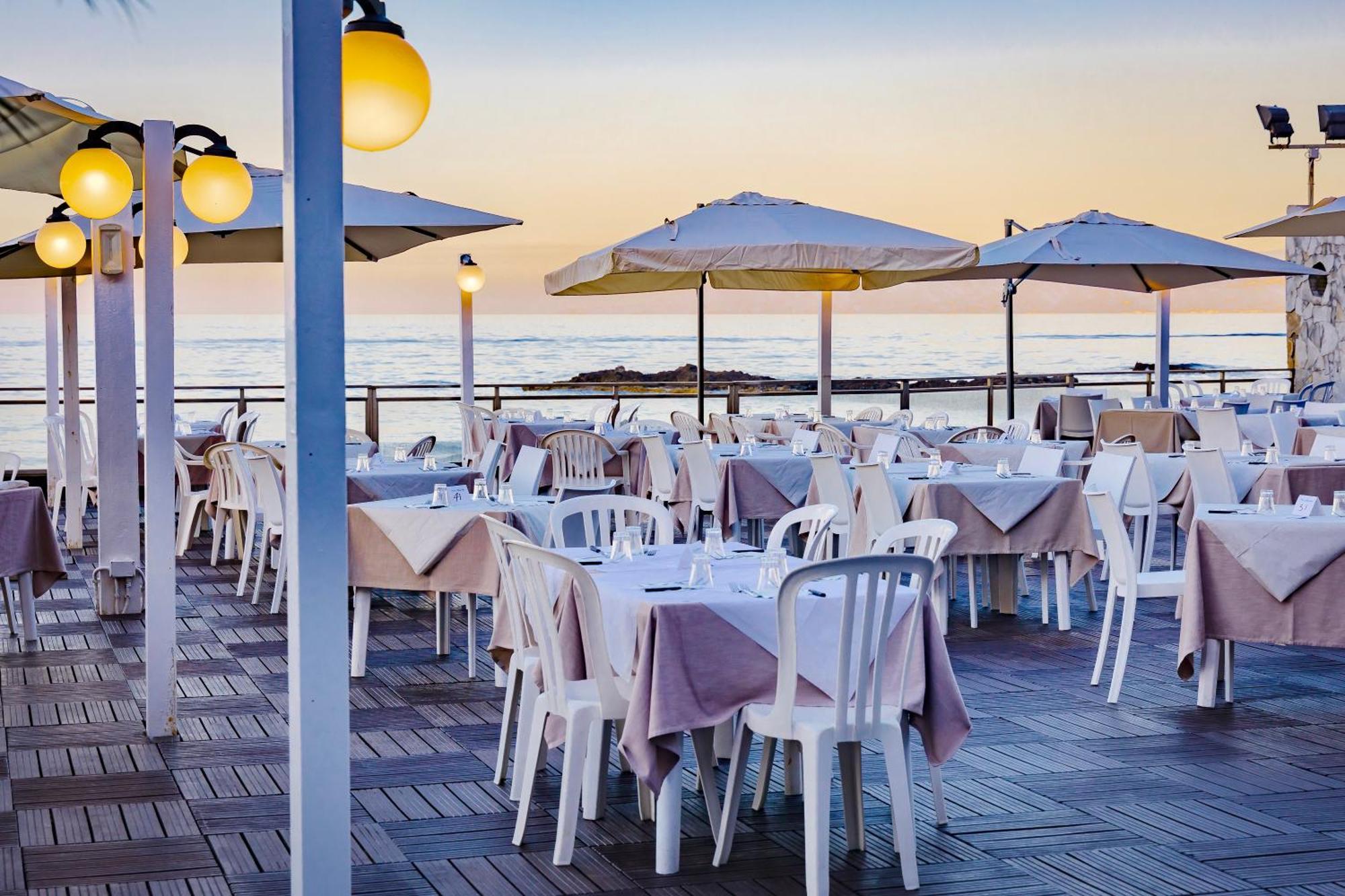 Riva Smeralda Camping Lodge Milazzo Kültér fotó