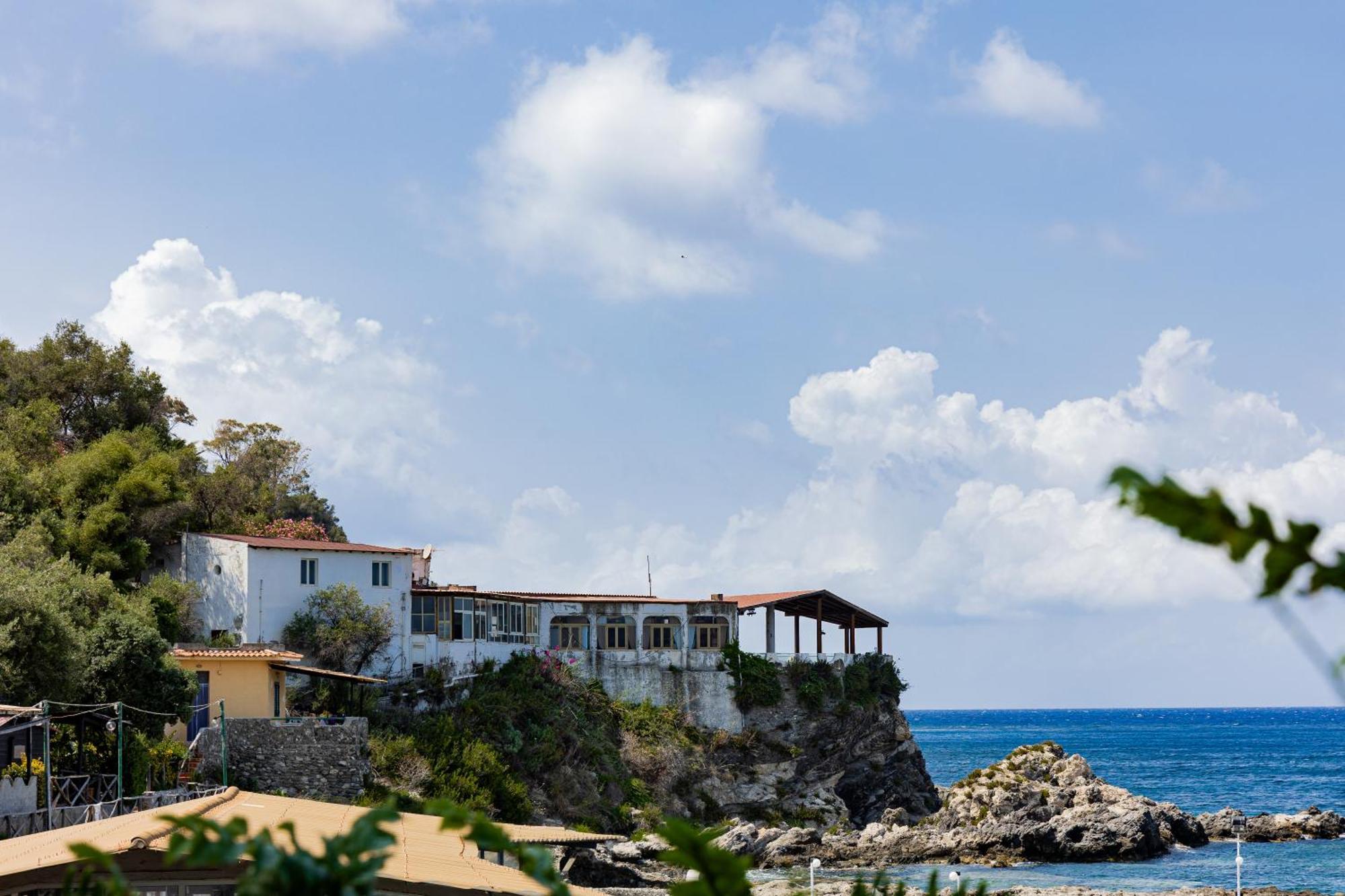 Riva Smeralda Camping Lodge Milazzo Kültér fotó