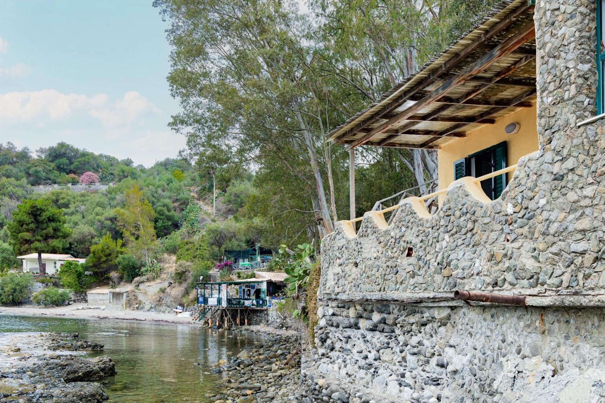 Riva Smeralda Camping Lodge Milazzo Kültér fotó