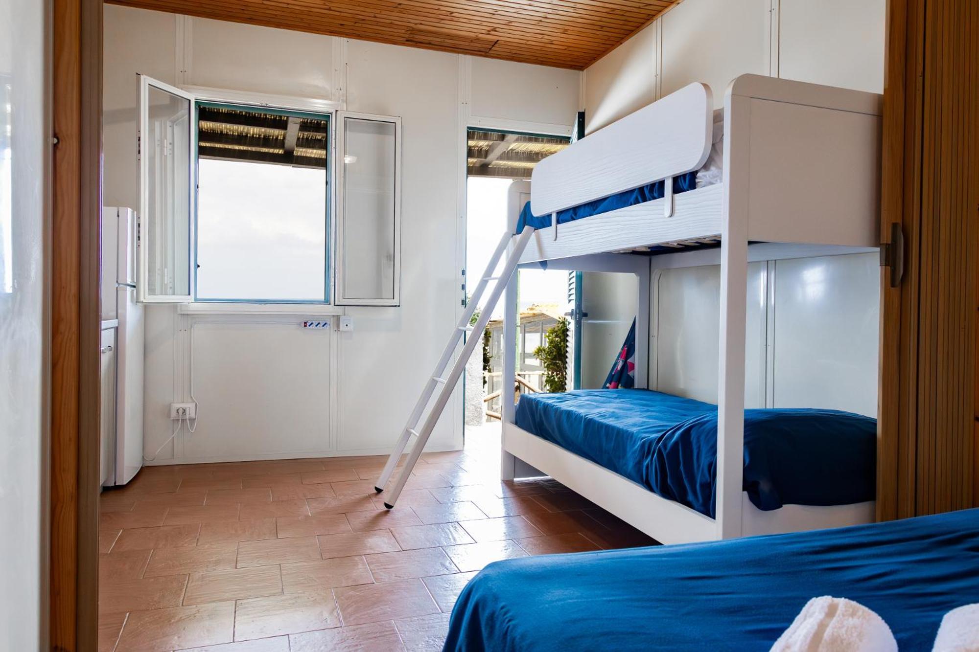 Riva Smeralda Camping Lodge Milazzo Kültér fotó