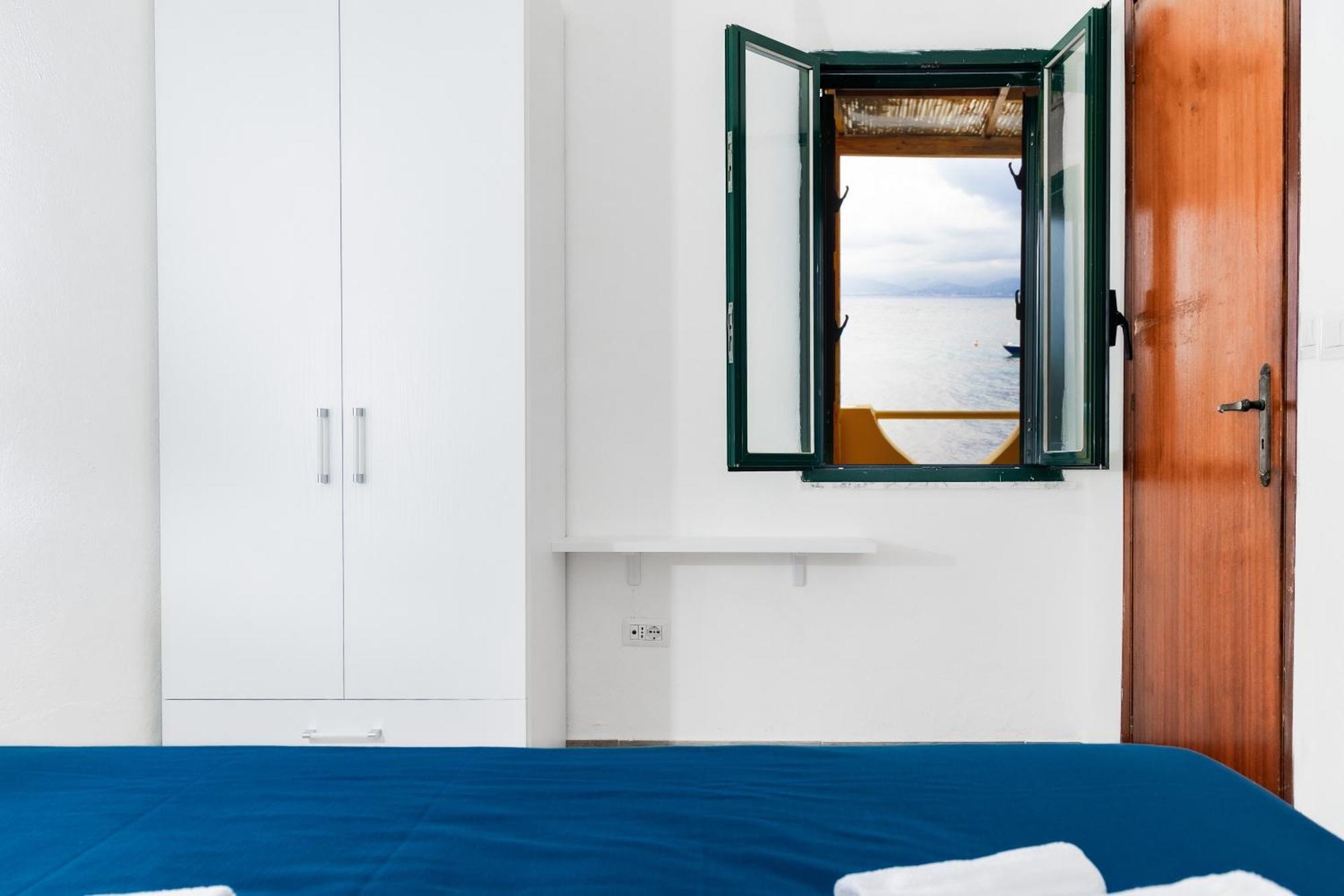 Riva Smeralda Camping Lodge Milazzo Kültér fotó